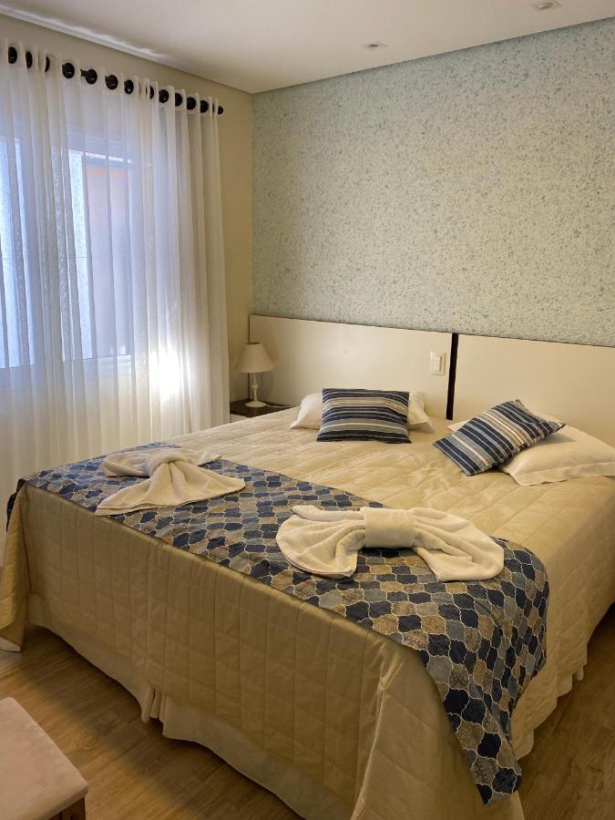 Ipê Amarelo Cama e Café Bed and Breakfast Gramado Esterno foto