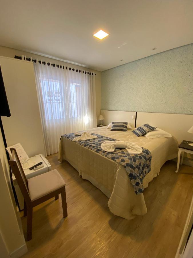 Ipê Amarelo Cama e Café Bed and Breakfast Gramado Esterno foto